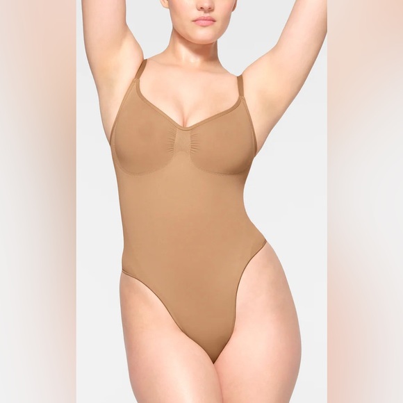 SKIMS Sculpting Thong Bodysuit Sz Large - Picture 5 of 5